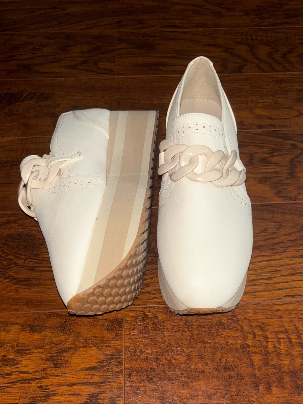 Pierre Dumas Cream Platform Loafer Sneakers with Chain Accent Brogue Women’s 8.5